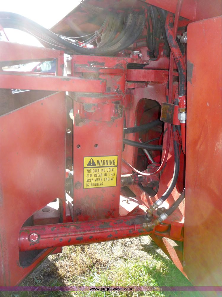 image for item 5088 1981 Versatile 935 tractor