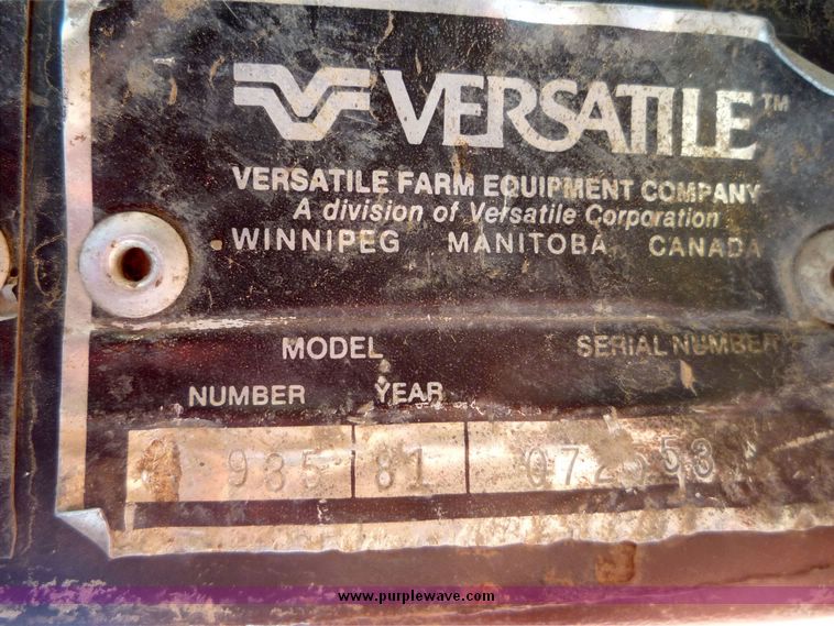 image for item 5088 1981 Versatile 935 tractor