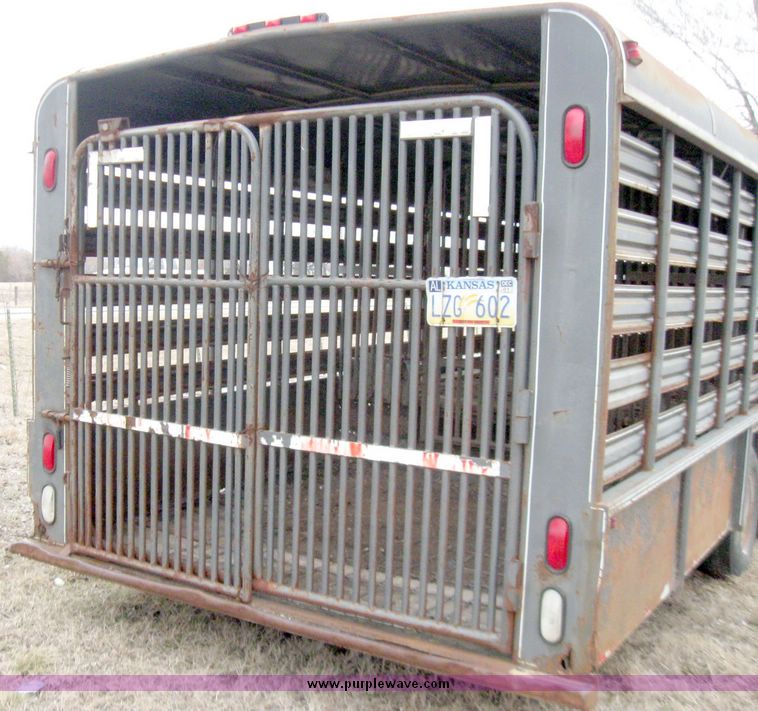 image for item 5542 1995 Coose livestock trailer
