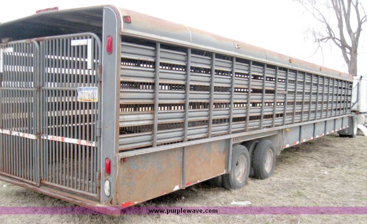 image for item 5542 1995 Coose livestock trailer