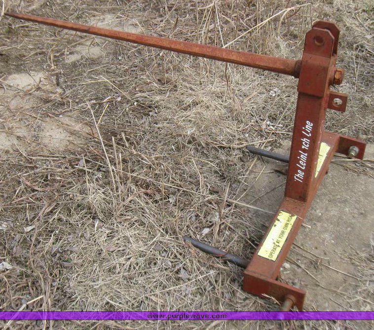 image for item 5558 Three-point bale spear