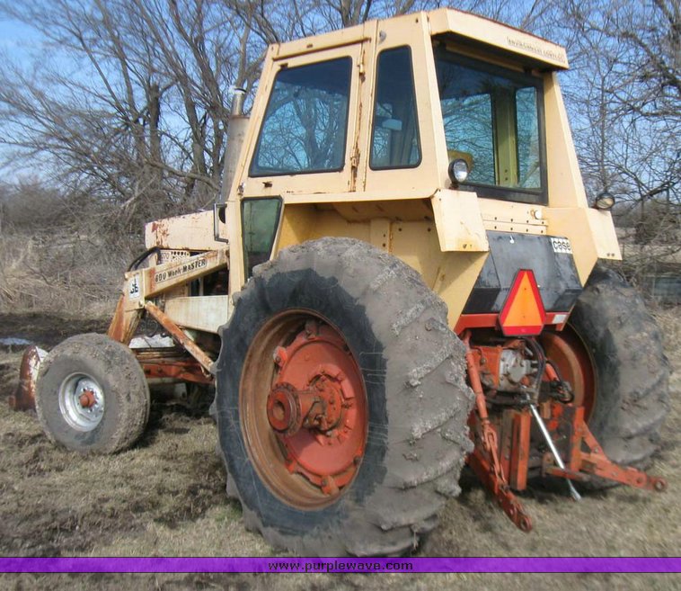 image for item 5568 Case 1070 tractor with GB 800 Workmaster loader with 6' bucket
