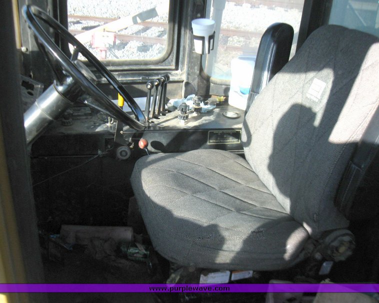 image for item 5661 1996 Big A 2800 self propelled sprayer