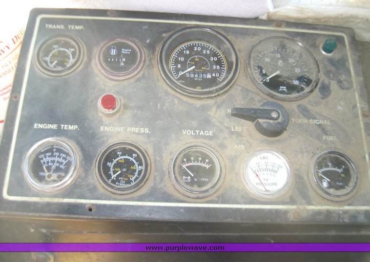 image for item 5661 1996 Big A 2800 self propelled sprayer