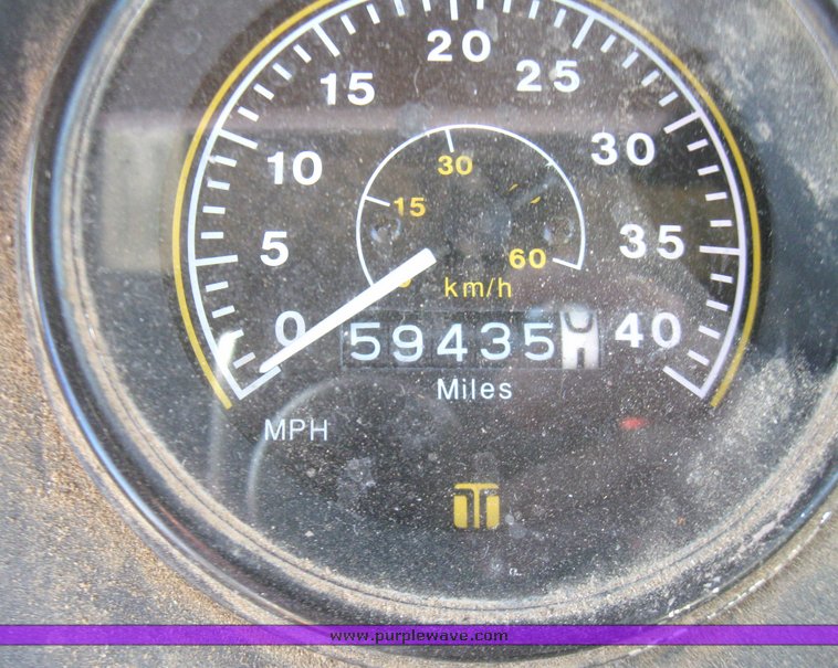 image for item 5661 1996 Big A 2800 self propelled sprayer