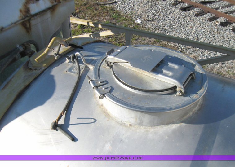 image for item 5661 1996 Big A 2800 self propelled sprayer