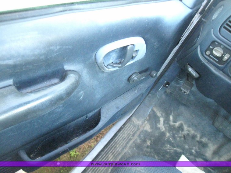 image for item 5663 1999 Chevrolet C2500 pickup