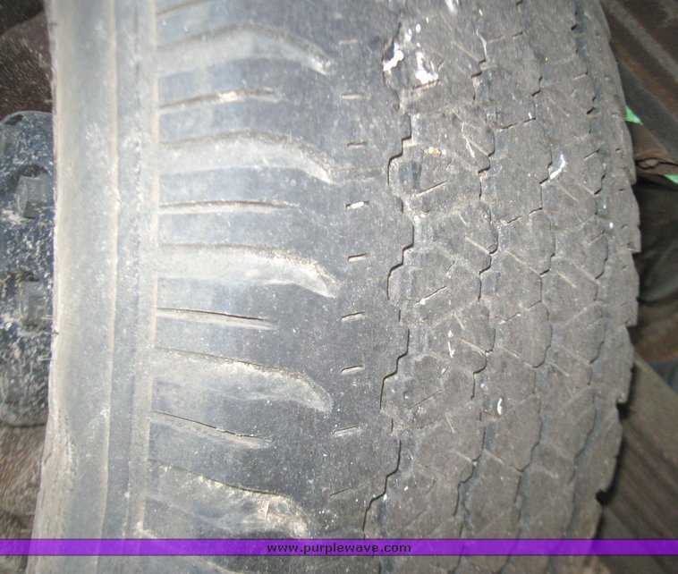 image for item 5663 1999 Chevrolet C2500 pickup