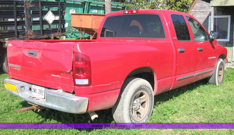 image for item 5665 2001 Dodge Ram 1500 quad cab SLT pickup