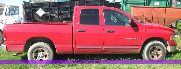 image for item 5665 2001 Dodge Ram 1500 quad cab SLT pickup