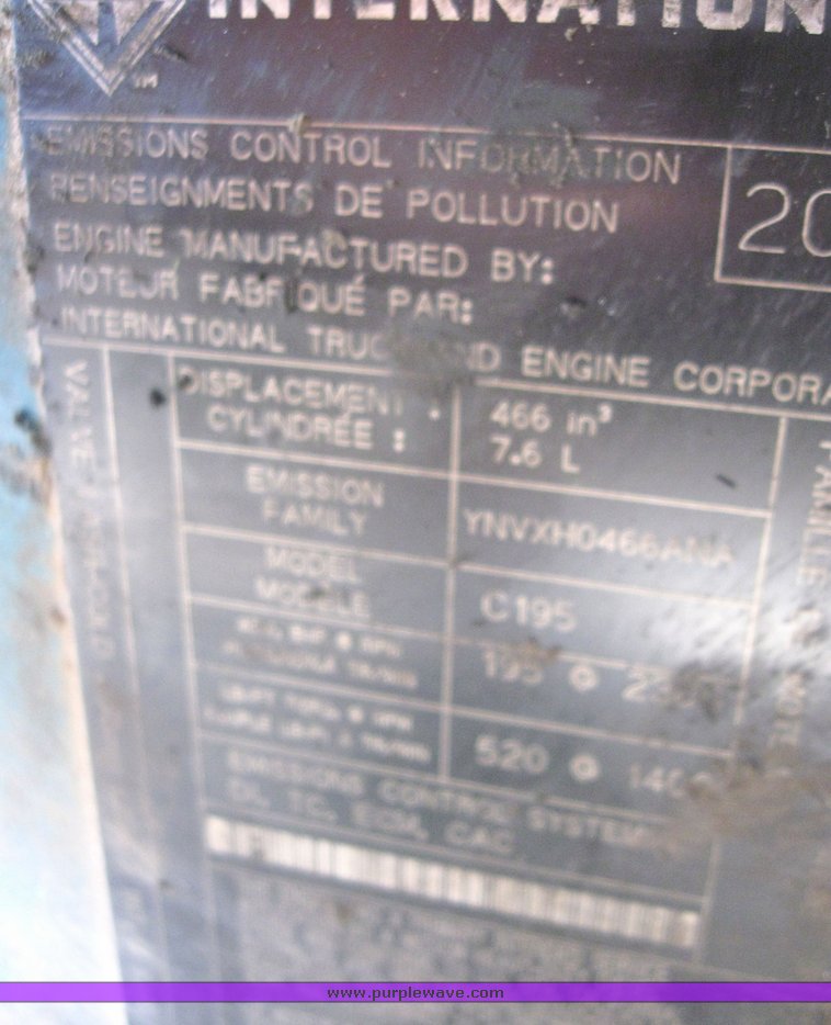 image for item 5667 2000 International 4700 4x2 truck