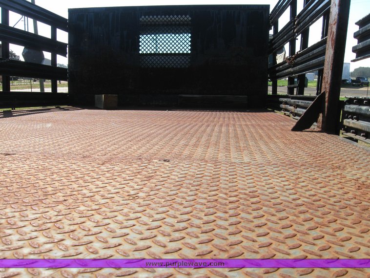 image for item 5667 2000 International 4700 4x2 truck