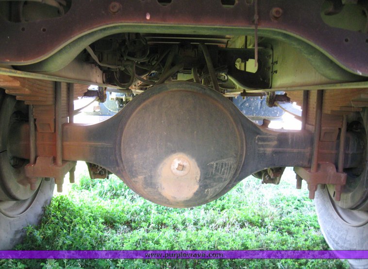 image for item 5667 2000 International 4700 4x2 truck