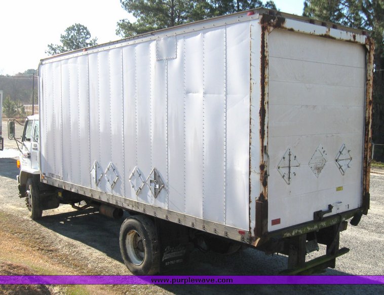 image for item 5672 1990 GMC 7000 W7 cab forward box truck