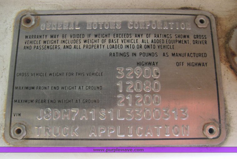 image for item 5672 1990 GMC 7000 W7 cab forward box truck