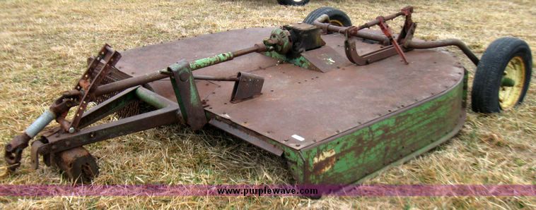image for item 5676 John Deere 7' pull type mower