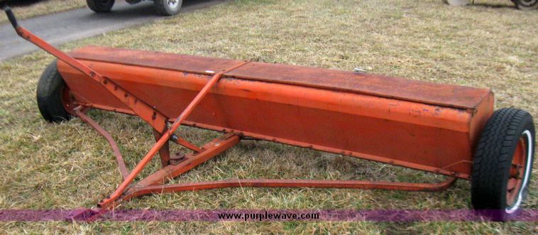 image for item 5678 New Idea 112 seeder