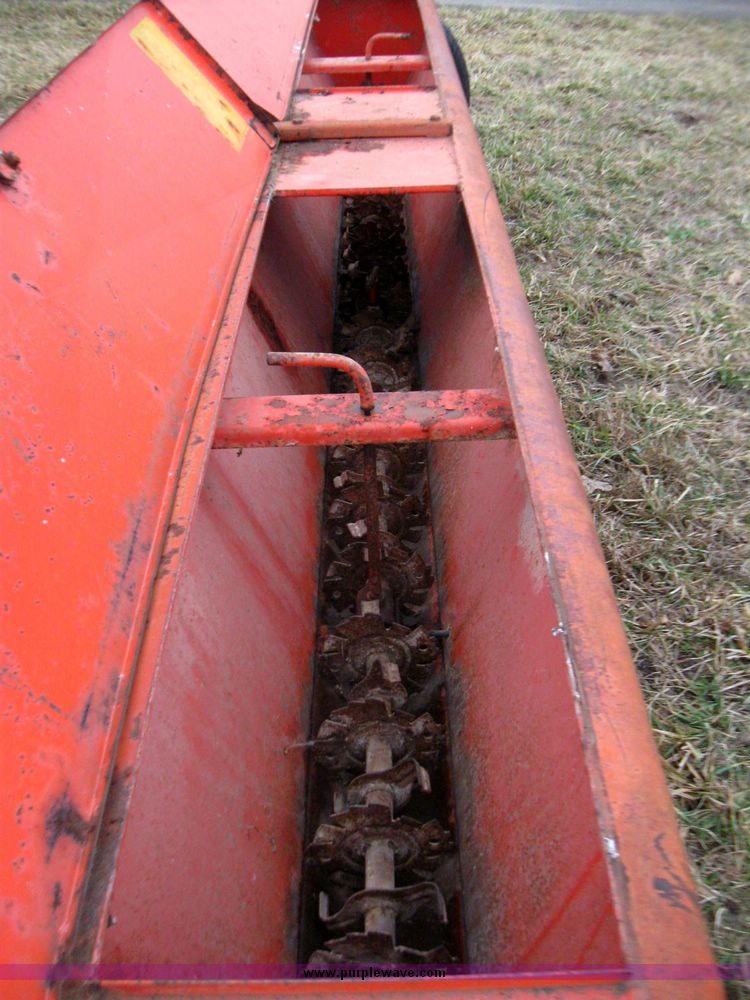 image for item 5678 New Idea 112 seeder