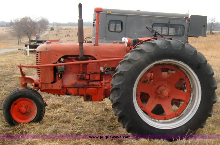 image for item 5679 1950 Case DC-3 narrow from tractor
