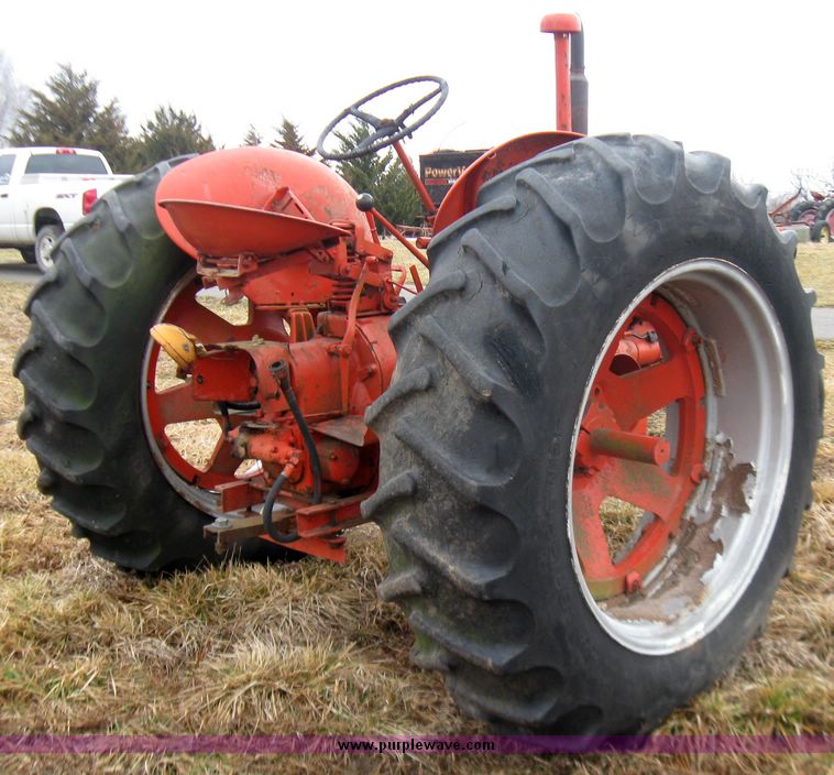 image for item 5679 1950 Case DC-3 narrow from tractor