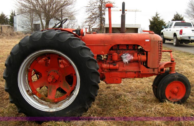 image for item 5679 1950 Case DC-3 narrow from tractor