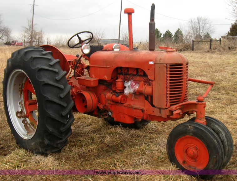 image for item 5679 1950 Case DC-3 narrow from tractor