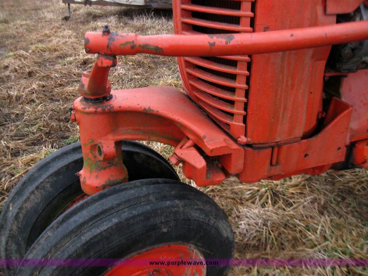 image for item 5679 1950 Case DC-3 narrow from tractor