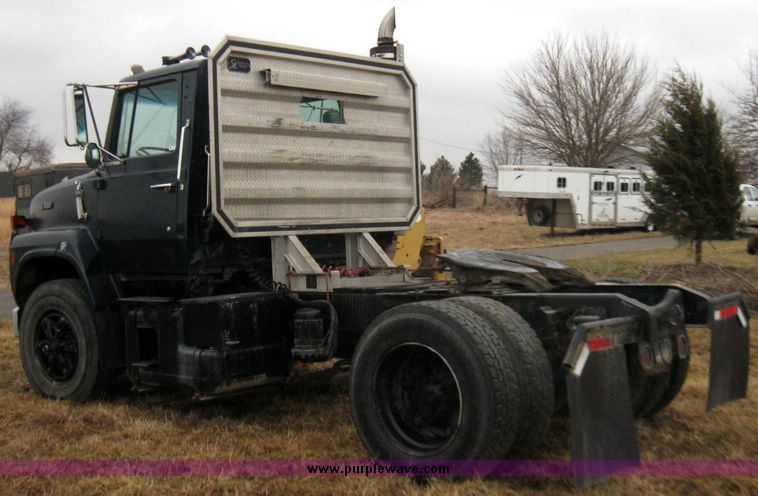 image for item 5681 1990 Ford L9000 single axle semi truck
