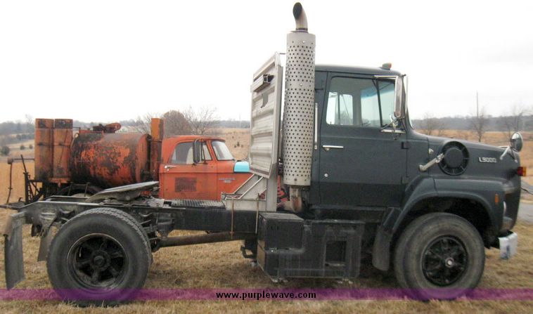 1990 Ford L9000 Single Axle Semi Truck In Bonner Springs Ks Item 5681 Sold Purple Wave