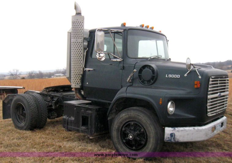 image for item 5681 1990 Ford L9000 single axle semi truck