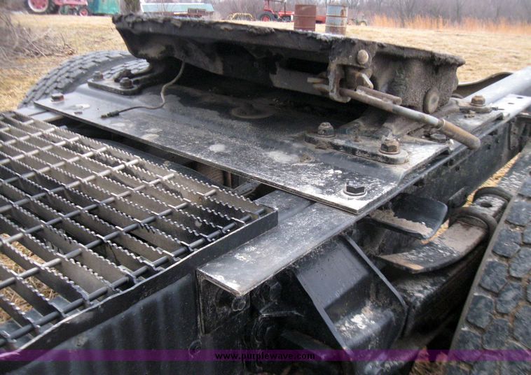 image for item 5681 1990 Ford L9000 single axle semi truck