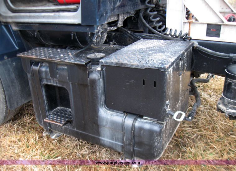 image for item 5681 1990 Ford L9000 single axle semi truck