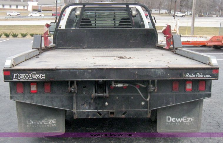 image for item 5689 2003 Ford F-450 Suder Duty pickup with DewEze bale bed