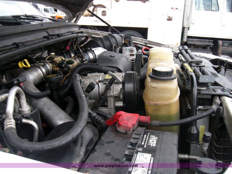 image for item 5689 2003 Ford F-450 Suder Duty pickup with DewEze bale bed