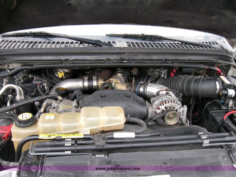 image for item 5689 2003 Ford F-450 Suder Duty pickup with DewEze bale bed