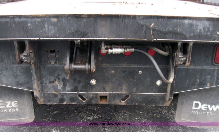 image for item 5689 2003 Ford F-450 Suder Duty pickup with DewEze bale bed