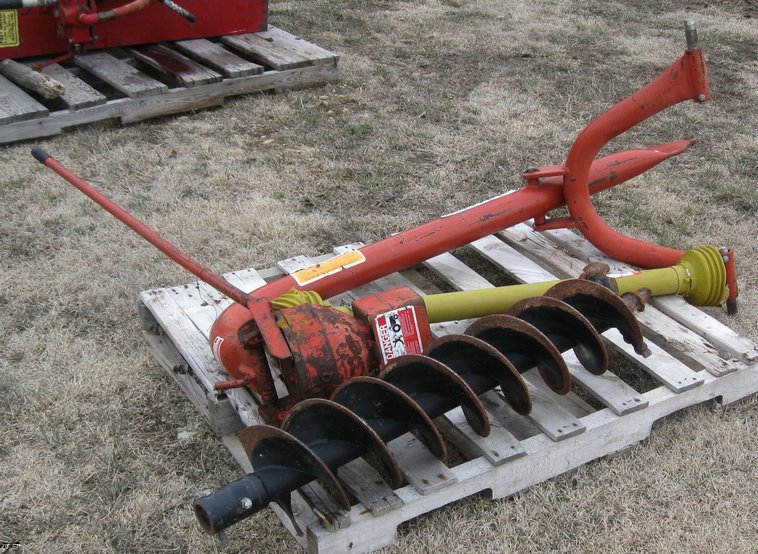 Rhino HPHD three point post hole digger in Albert, KS Item 6033 sold Purple Wave