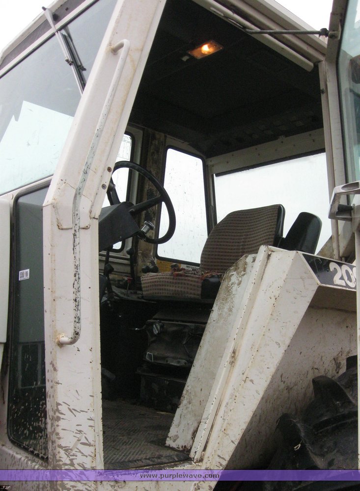 image for item 6060 1980 Case 2090 tractor