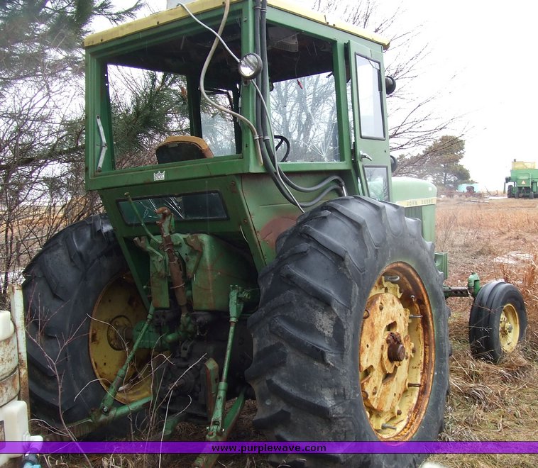 image for item 6689 John Deere 4020 tractor
