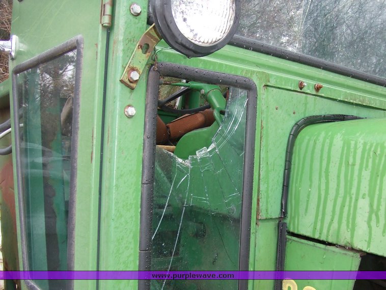 image for item 6689 John Deere 4020 tractor