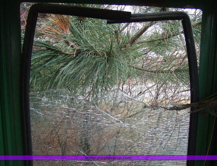 image for item 6689 John Deere 4020 tractor