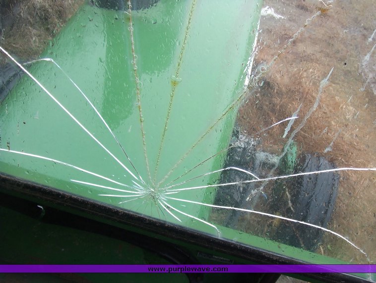 image for item 6689 John Deere 4020 tractor