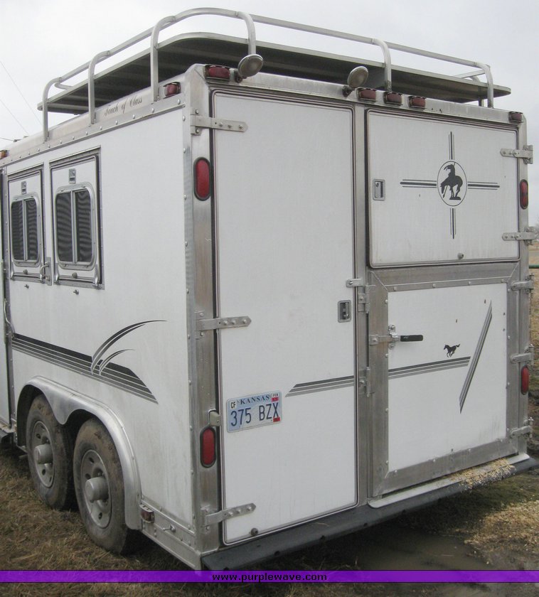 image for item 7724 1986 Touch of Class three horse slant trailer with living quarters