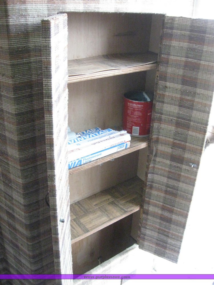 image for item 7724 1986 Touch of Class three horse slant trailer with living quarters