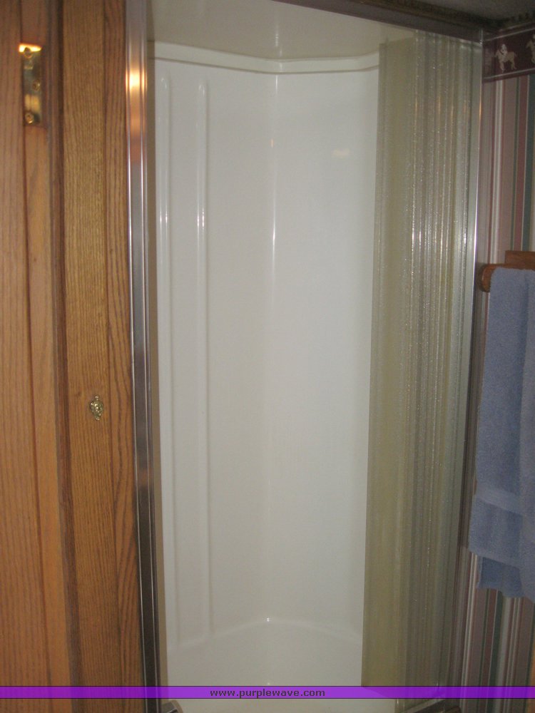 image for item 7724 1986 Touch of Class three horse slant trailer with living quarters