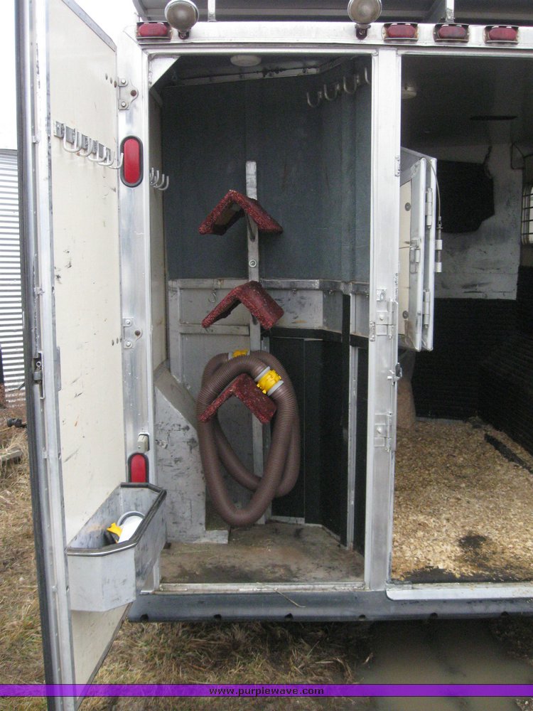 image for item 7724 1986 Touch of Class three horse slant trailer with living quarters