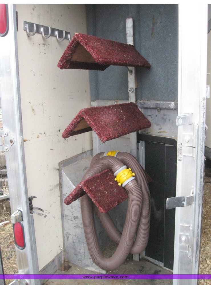 image for item 7724 1986 Touch of Class three horse slant trailer with living quarters