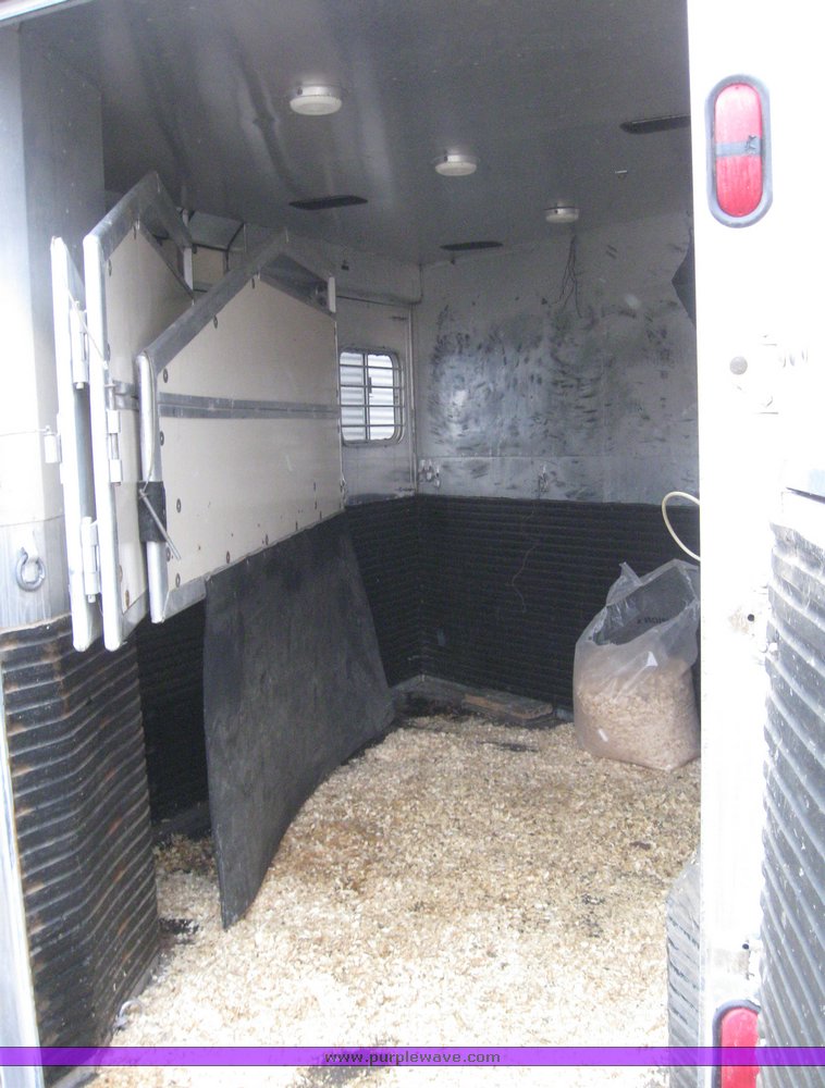image for item 7724 1986 Touch of Class three horse slant trailer with living quarters