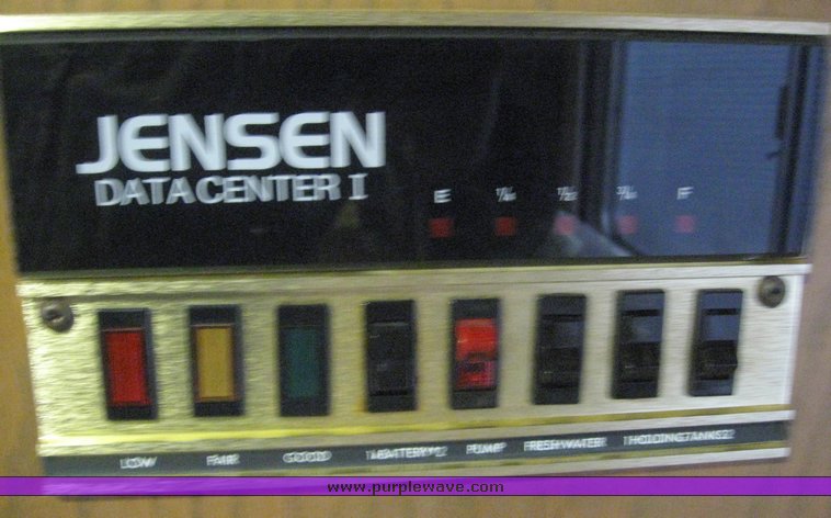 image for item 7724 1986 Touch of Class three horse slant trailer with living quarters