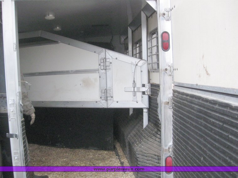 image for item 7724 1986 Touch of Class three horse slant trailer with living quarters